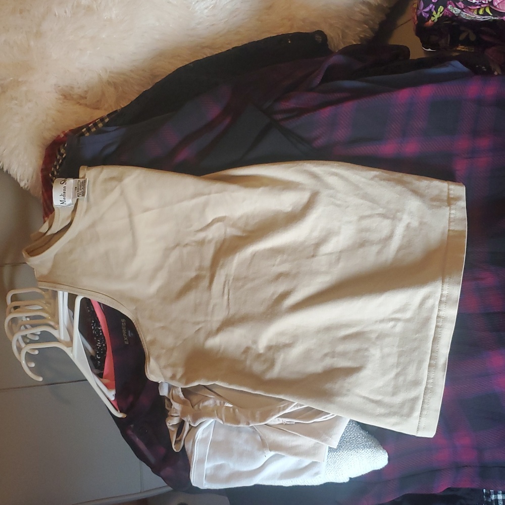 Madison Studio Beige Tank Top - Picture 3 of 3